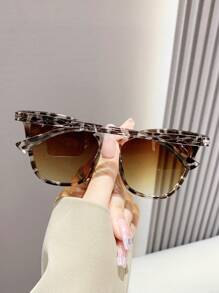 Occhiali da sole vintage a forma di occhio di gatto per donne, con grande montatura in plastica, moda classica, protezione UV, accessori da spiaggia estivi, eleganti per uscite in famiglia, vacanze, viaggi e attività all'aperto - Multicolore - Visualizzare 5