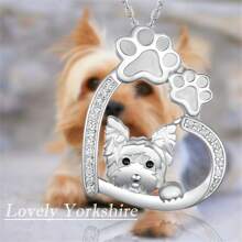 Collar con colgante creativo y encantador de huella de pata de perro Yorkie con forma de corazón para mujeres, joyería de mascotas perro de moda, accesorio animal, decoración única de perro para amantes de los perros, regalo de cumpleaños y San Valentín - Plateado - Ver 1