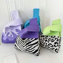 1件女士手編背心，採用小型獨特設計，時尚斑馬紋和豹紋印花，色塊拼湊，可用作背心、手提包、手提袋或肩袋，適用於旅遊和戶外活動。 - 彩色 - 查看 5