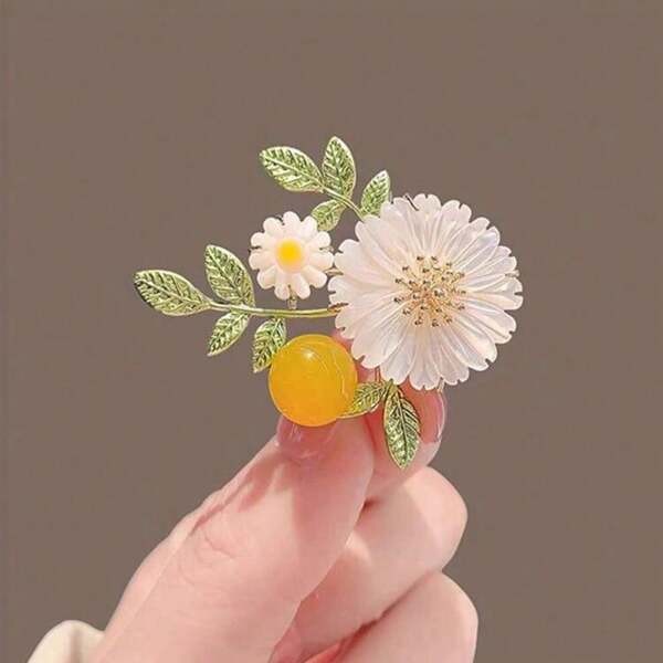 Red Rose Brooch With Vintage Design, Anti-Light Exposure For Clothing, Bridal Pin, High-End Gift Accessory