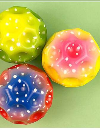 1 Palla antighiavità in roccia lunare, alta elasticità 70mm-6.6, palla forata ad alta elasticità, palla porosa, giocattolo interattivo che incorpora la decompressione e lo sfogo, un ottimo regalo di Natale e un buon amico con cui giocare, giocattoli di Natale