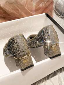 法式珍珠水晶蝴蝶結鞋 2024年春夏新款尖頭時尚多用途軟底中/厚/高跟網紅鞋 - 銀色 - 查看 5