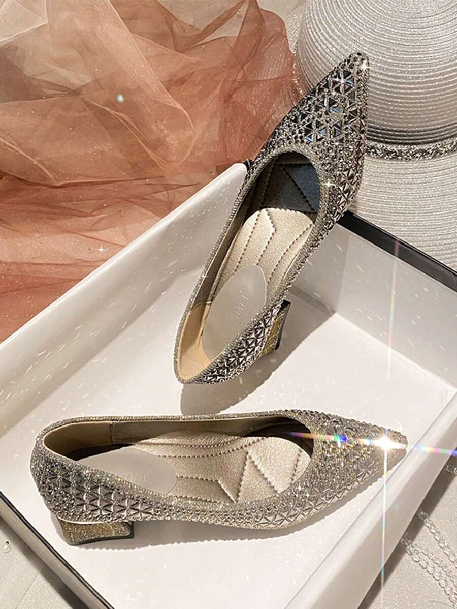 法式珍珠水晶蝴蝶結鞋 2024年春夏新款尖頭時尚多用途軟底中/厚/高跟網紅鞋