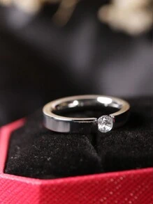1 st. Roestvrijstalen Zilveren Eenvoudige Ring Met Enkele Strass Zirkonia Vingerband Geschikt Voor Vrouwen