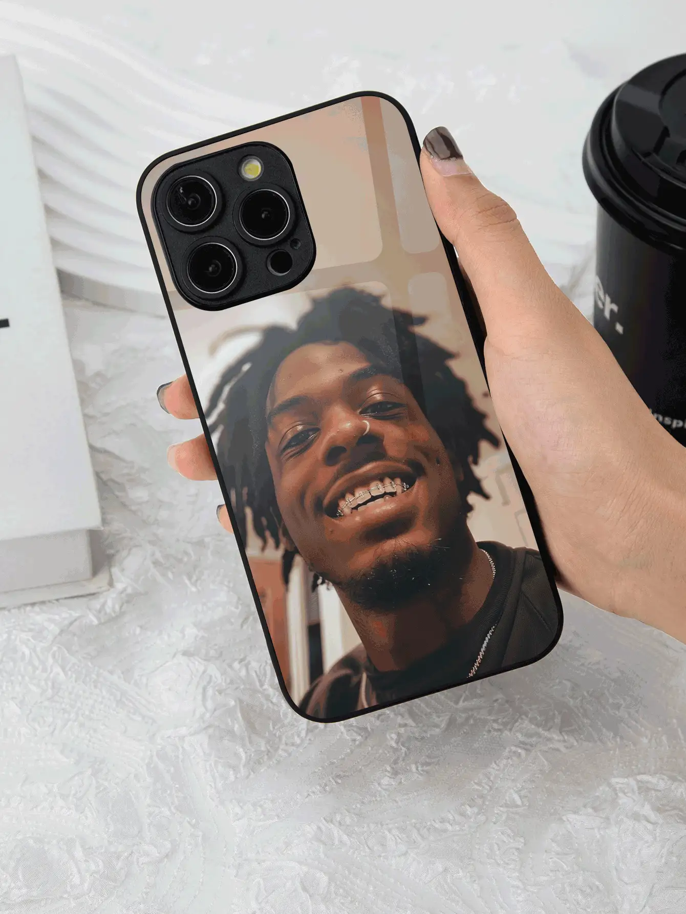 适用于苹果 15 Pro Max、三星 S24 Ultra、红米、华为、一加等机型的定制高清玻璃手机壳。透明时尚、个性十足、色彩缤纷、可爱有趣、简约风格,可与手机完美搭配。卡哇伊定制,个性化,独一无二。是送给男友、女友、家人、朋友的理想礼物。国际版,非国内版。 - 黑色 - 查看 2