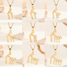 Un collar colgante de acero inoxidable chapado en oro como regalo del Día de la Madre para mamá - Dorado - Ver 1