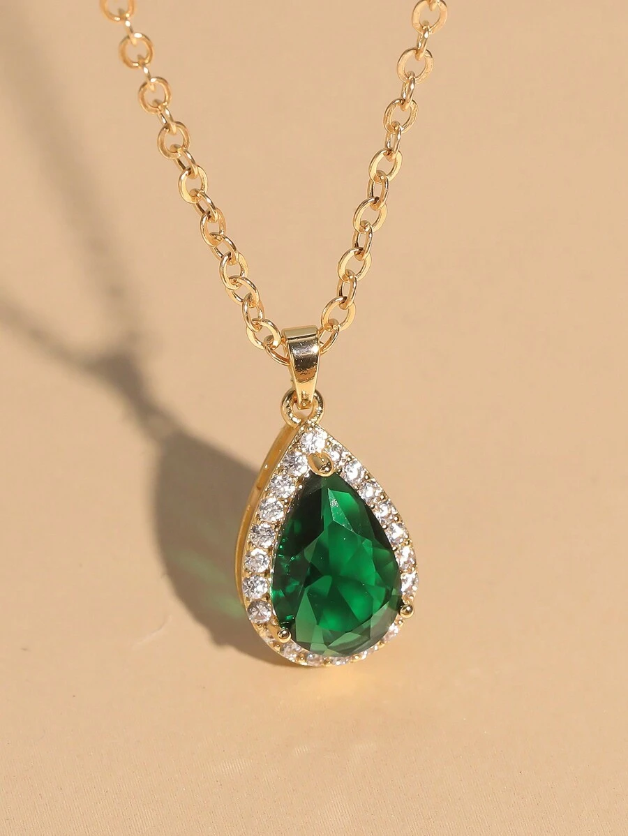 一條時尚的歐美風格銅項鍊，掛有一個水滴形的方形氧化鋯石吊墜，點綴有翡翠綠色，適合時尚女性。 - 綠色 - 查看 1