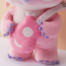 Miniso 12英寸史迪奇毛绒娃娃，带吉他，高品质柔软毛绒，可爱舒适的睡眠玩具，可爱的沙发/床装饰（天使款） - 粉色 - 查看 5