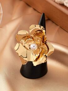 An Elegant And Fashionable Ring For Women With Adjustable Diameter, Embellished With Rhinestones And Faux Pearls Arranged In The Shape Of A Flower; Perfect For Attending Banquets, Parties Or Festivals, As Well As As A Gift To Wives. Valentines,Mom,Mother,Mother's Day,Gift - Yellow Gold - View 4