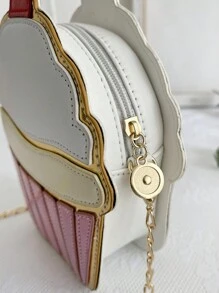 1 件时尚儿童个性化冰淇淋蛋糕形状斜挎包单肩包钱包便携式多功能拉链封口糖果包轻便适合旅行度假户外超市节日购物儿童礼物生日礼物送给女儿的礼物撞色缝线 PU 皮革绗缝细节新设计可爱卡通二维链条休闲包女孩、儿童、好朋友小学生青少年日常旅行和度假使用完美的钥匙收纳袋旅行配件 - 白色 - 查看 5