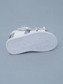 Nuovi sandali classici alla romana per bebè e ragazze, con fiore a sei petali in rilievo, disponibili in 3 colori, suola morbida antiscivolo con chiusura a strappo facile, sandali da principessa in pelle per prescolari. Nota: il motivo laterale sulla suola può variare leggermente tra le taglie [21-25, 26-29]