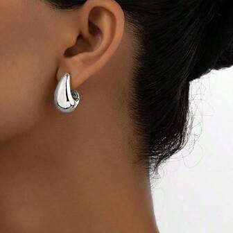 1pair Of Silver Fashion Simple Glossy C-Shaped Earrings