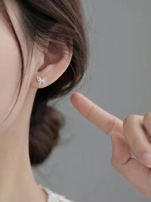 1 Pair Of Bright Butterfly Earrings For Teenage Girls, Sweet Powder Blue Small Butterfly Stud Earrings