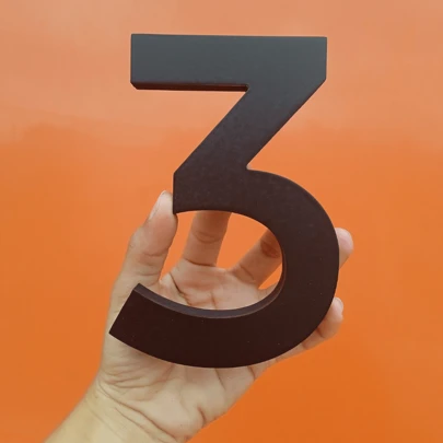 Números para Casas, Prédios, Apartamentos, Condomínios. Números em PVC Expandido 20cmm com 15cm de altura para sinalização.