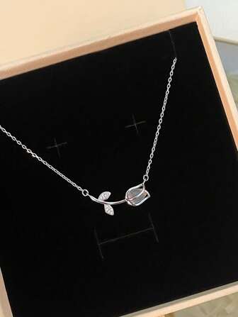 鬱金香頸鍊女士Ins小巧設計，輕奢高端感，清新簡約女友鎖骨鏈女式極簡配飾