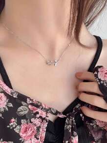 鬱金香頸鍊女士Ins小巧設計，輕奢高端感，清新簡約女友鎖骨鏈女式極簡配飾 - 銀色 - 查看 2