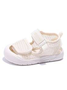 A Pair Of Cute Breathable Summer Sports Sandals With Hook And Loop Closure For Boys And Girls, Perfect To Prevent Kicking