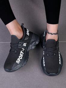 Tênis Feminino de Malha Respirável, Confortável, Leve e com Sola Grossa e Listras com Letras para Uso Casual