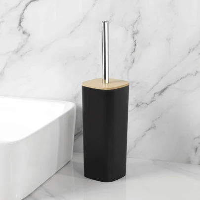 Zestaw szczotki toaletowej z długim uchwytem, bambusowo-drewnianej, do dokładnego czyszczenia toalet i toalet kucanych bez martwych narożników. Wystrój łazienki na jesień.