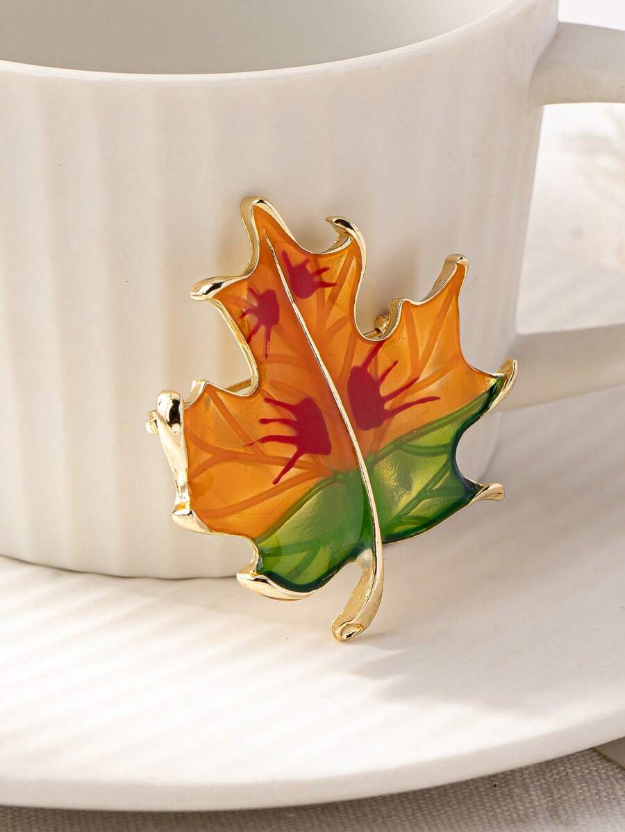 One Enamel Maple Leaf Plant Fashionable Simple -Friendly Brooch And Gold Lover Accessory - Gold - View 1