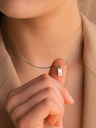 1入組微型女士銀飾字母名首飾銀鍍不鏽鋼字母標籤吊墜珠寶批發