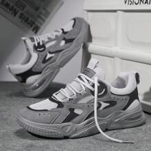 夏季男士運動鞋，2024年新款透氣防滑耐磨休閒鞋，軟底，適用於跑步和日常穿著 - 灰色 - 查看 1