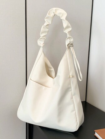 Un sac fourre-tout simple, élégant et léger en tissu nylon imperméable pour femme, adapté aux jeunes. La bandoulière plissée peut être ajustée en longueur. Ce sac de style ouvert est polyvalent pour toutes les saisons. Sac fourre-tout scolaire, cartable scolaire, portable, pliable, décontracté, adapté aux adolescentes, femmes, étudiantes, enseignants, débutants et cols blancs. Collège, vacances, plage, vacances, shopping.