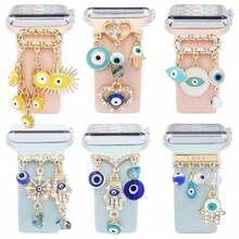 1入組時尚女性通勤風格藍色邪惡之眼設計鑲嵌鑽石手錶，配裝飾扣可與 Apple Watch 38/40/41/42/44/45/49mm 兼容。時尚高端女士矽膠表帶裝飾環和表帶扣可與 Apple Watch 系列 Ultra 9/8/7/6/5/4/3/2/1 Se 兼容。 - 彩色 - 查看 1