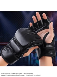Un Paio Di Guanti Mezze Dita Da Boxe E Da Combattimento Per Adulti