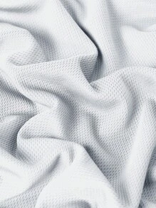 Regata atlética masculina de ombros largos com design de bainha curva, oferece caimento natural e camadas aprimoradas, adequada para levantamento de peso em academia e caminhadas ao ar livre