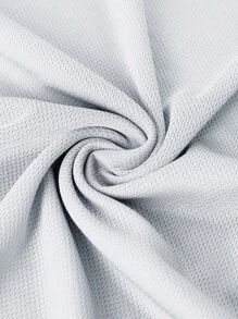 Regata atlética masculina de ombros largos com design de bainha curva, oferece caimento natural e camadas aprimoradas, adequada para levantamento de peso em academia e caminhadas ao ar livre