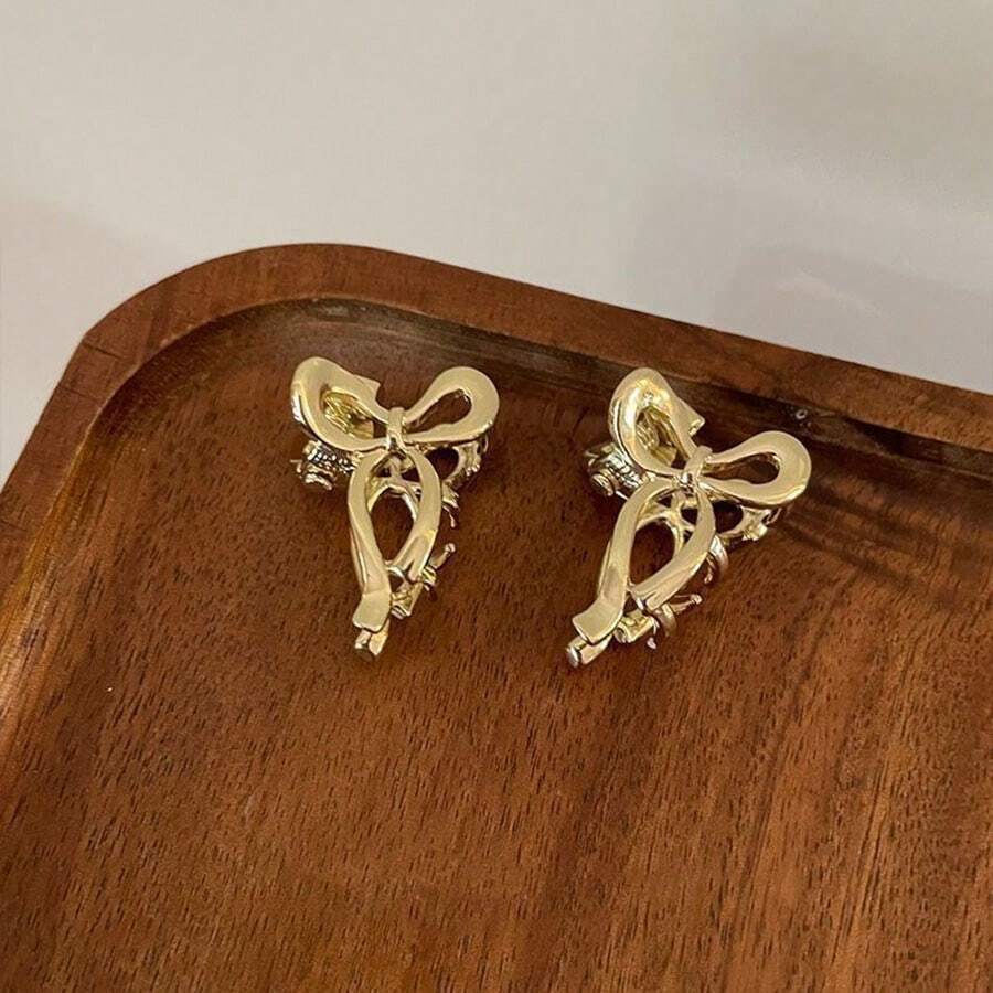 2入組女性金屬蝴蝶夾和髮夾，獨特設計，適用於髮量較少且半綁髮的日常使用 - 金色 - 查看 1