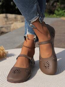 复古低跟镂空护士鞋平底乐福鞋，秋季复古低跟鞋大码休闲鞋 - 卡其色 - 查看 4