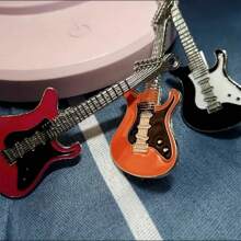 1 chiếc kẹp tóc hình đàn guitar rock - Phụ kiện tóc phong cách punk, phù hợp với tóc mái. - 1 chiếc kẹp tóc ghita nhỏ ngộ nghĩnh - Xem 9