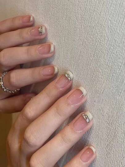 法式逐漸淡色白色手工壓縮接甲短甲，帶閃粉閃亮鑲嵌指甲裝飾指甲產品，假指甲貼紙，適用於日常使用、派對贈品，女孩指甲用品