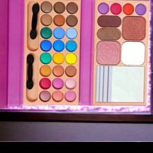 PALETA 33 TONOS DE SOMBRA Y MATE PARA ROSTROS CON ESPEJO Y BROCHAS - Romanticism - Ver 2