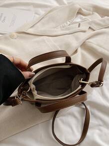 2024 Neuer modischer Damentasche mit Textur, Schulter- und Umhängedesign, einzigartiger Kleinserienhandtasche - Braun - Übersicht 3