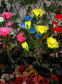 1pc 5-Rose Solar Powered Lights, Outdoor Decorative Garden Pathway Lights, LED Fairy Lights For Yard, Party, Holiday, Birthday, Home Decor, Proposal Gift