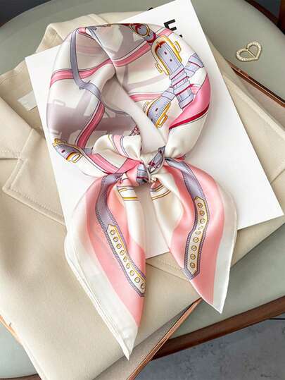 女士奢华设计师风格链式印花真丝围巾，尺寸 70*70 厘米，适合春季日常佩戴。头巾、发带、头带非常适合情人节装扮