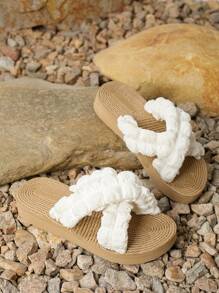 New Spring And Summer Original Design Women Fashionable Crossed White Sandals With Gentle Elegant, Casual Princess Style, Woven Wedge Heel And  Patterned Sole, Versatile