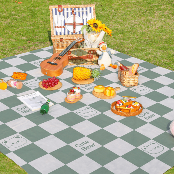Multicolor Cute Bear Non-Woven Picnic Mat, Modern Disposable Picnic Blanket Outdoor Moisture-Proof Mat For Single/Double Person, Waterproof Beach Mat, Lawn Camping Mat