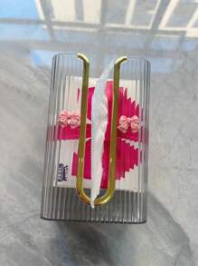 1 Stück hochwertiger Taschentuchbox mit Schleifen-Detail und Anhänger, Wohnaccessoires, Tisch, Heimdekoration, Heim-Organisation und Aufbewahrung, Raumdekoration, Schlafzimmerdekoration, Küchenausstattung, Küchenhelfer, Küchenorganizer, Reise, Feiertag, Taschentuchhalter, Serviettenhalter, Familienfest, Küchen-Essenstisch Deko für Zuhause, Schlafzimmer, Wohnzimmer, Esszimmer, Heimdekoration Accessoires, Dekorative Box, Hochzeitsgeschenk für Frauen, Sommer Reise Feiertag Festival Must-Have