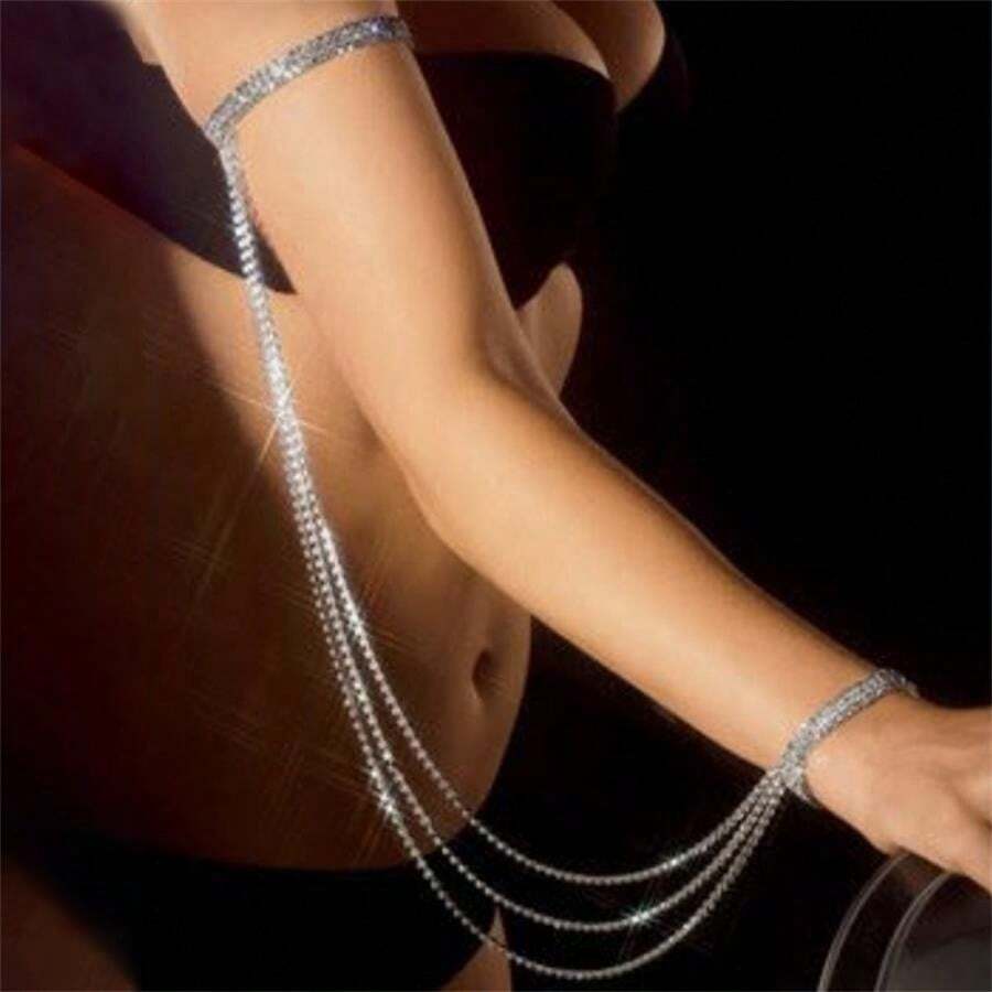 A Novel Bridal Accessory - Multilayer Tassel Bracelet, Rhinestone Claw Chain, Fashionable And Shiny Party Arm Chain. - Silver - View 1