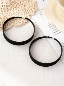 New Arrivals! Fashionable And Personalized Simple Exaggerated Metal Hoop Earrings That Are Versatile And Fashionable.