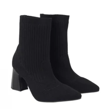 Women Ankle Boots & Booties - 黑色 - 查看 1
