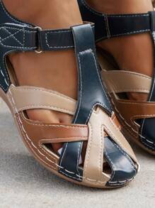 SHIHUA 2024 New European And American Ladies Platform Wedge Sandals, With Breathable And Comfortable Cross Straps, Hollow And Hook And Loop Design, Stitched Lines, Suitable For Daily Commuting, Vacation, And Beach Wear. The Platform Wedge Soles Are Light And Versatile, And The Hollow Design Makes It Breathable. Available In Large Sizes.