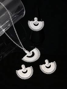 A Set Of Retro And Exquisite Carved Fan Shaped Necklaces, Earrings, And Rings, Three Piece Set - Silver - View 2