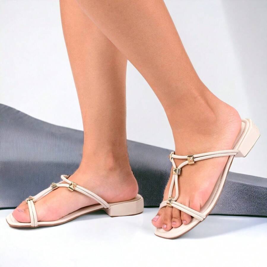 SOLAMELLO Women Flat Sandals - White - View 1
