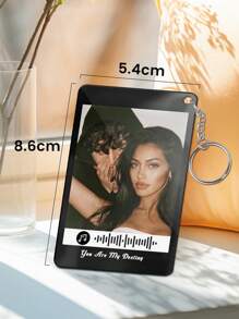 1 件定制照片钥匙扣、个性化雕刻音乐代码钥匙扣、个性化音乐代码钥匙圈、个性化音乐代码亚克力钥匙扣、口袋里的定制音乐钥匙扣、生日礼物、周年纪念礼物、情人节礼物、父亲节礼物、母亲节礼物、送给他/她的礼物、送给她的理想礼物、家庭、周年纪念日、情人节、母亲节、生日、儿童节、婚礼、乔迁、定制钥匙扣和配饰、轻松舒适