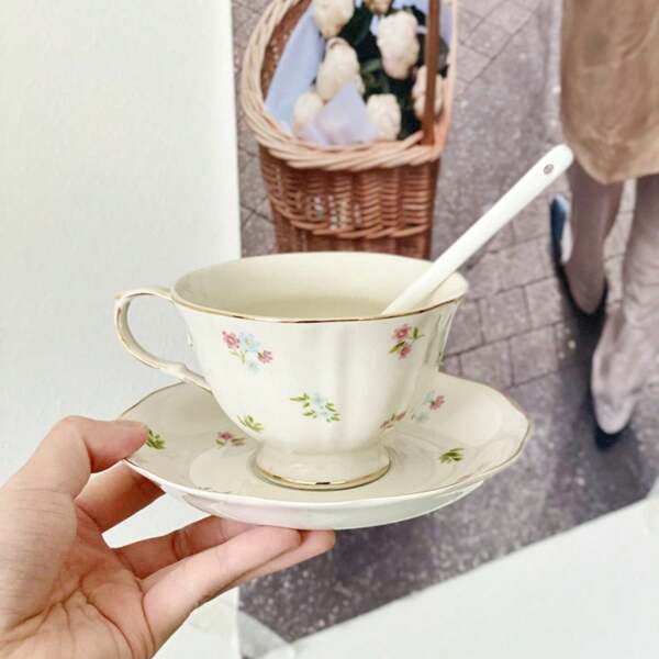 1pc 8.3oz Ceramic Coffee Cup & Saucer, Luxury Vintage Floral Design, Gift, Suitable For Daily Use